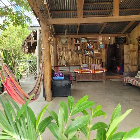 Roots Family Hostel Puerto Viejo de Talamanca Εξωτερικό φωτογραφία