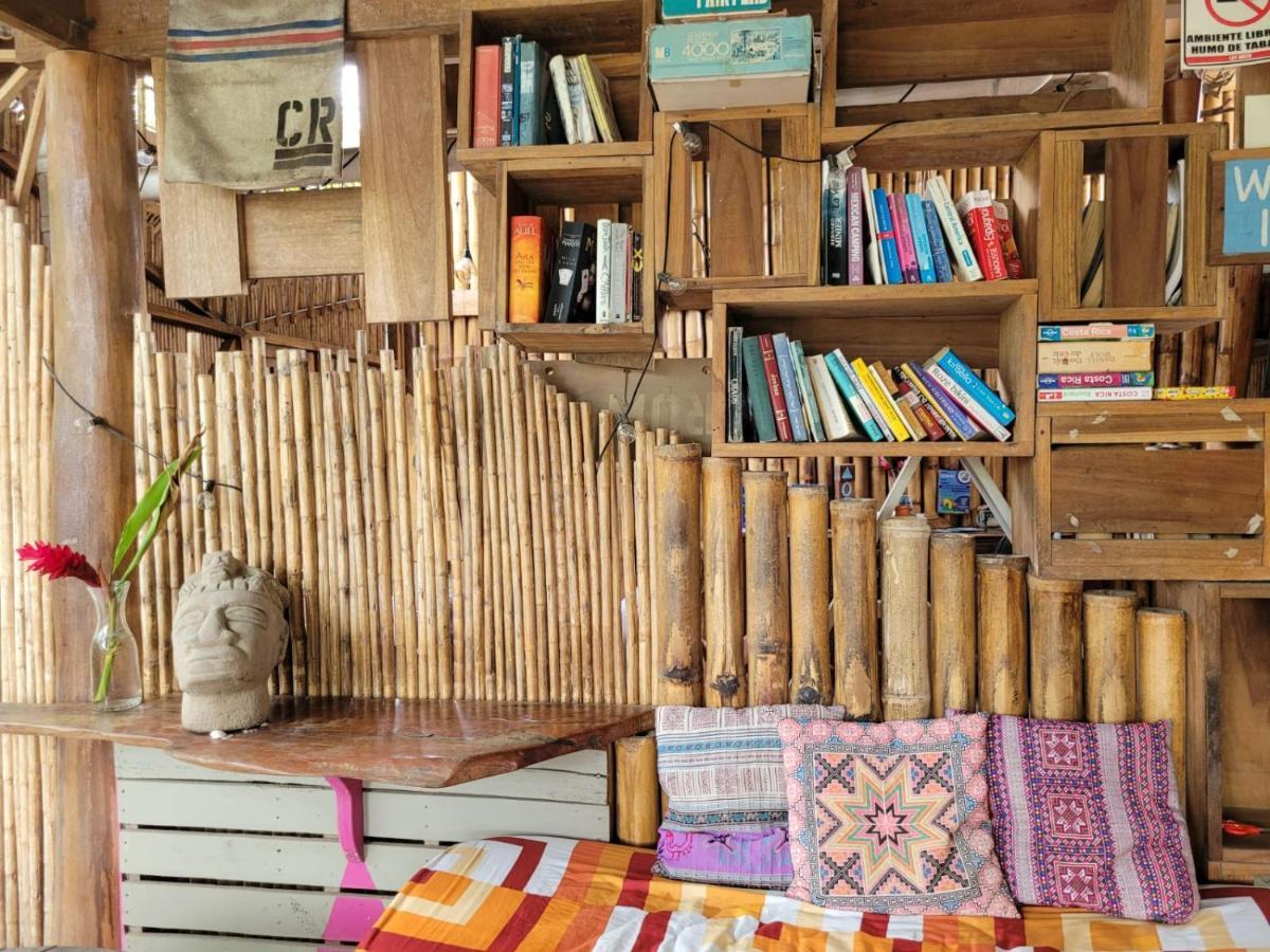 Roots Family Hostel Puerto Viejo de Talamanca Εξωτερικό φωτογραφία