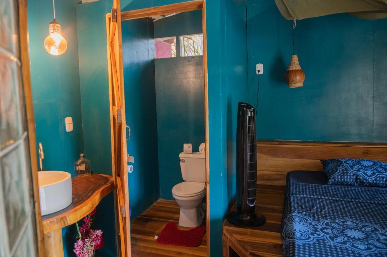 Roots Family Hostel Puerto Viejo de Talamanca Εξωτερικό φωτογραφία