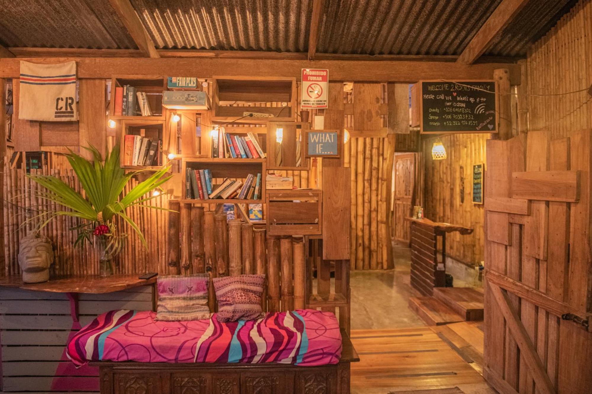 Roots Family Hostel Puerto Viejo de Talamanca Εξωτερικό φωτογραφία